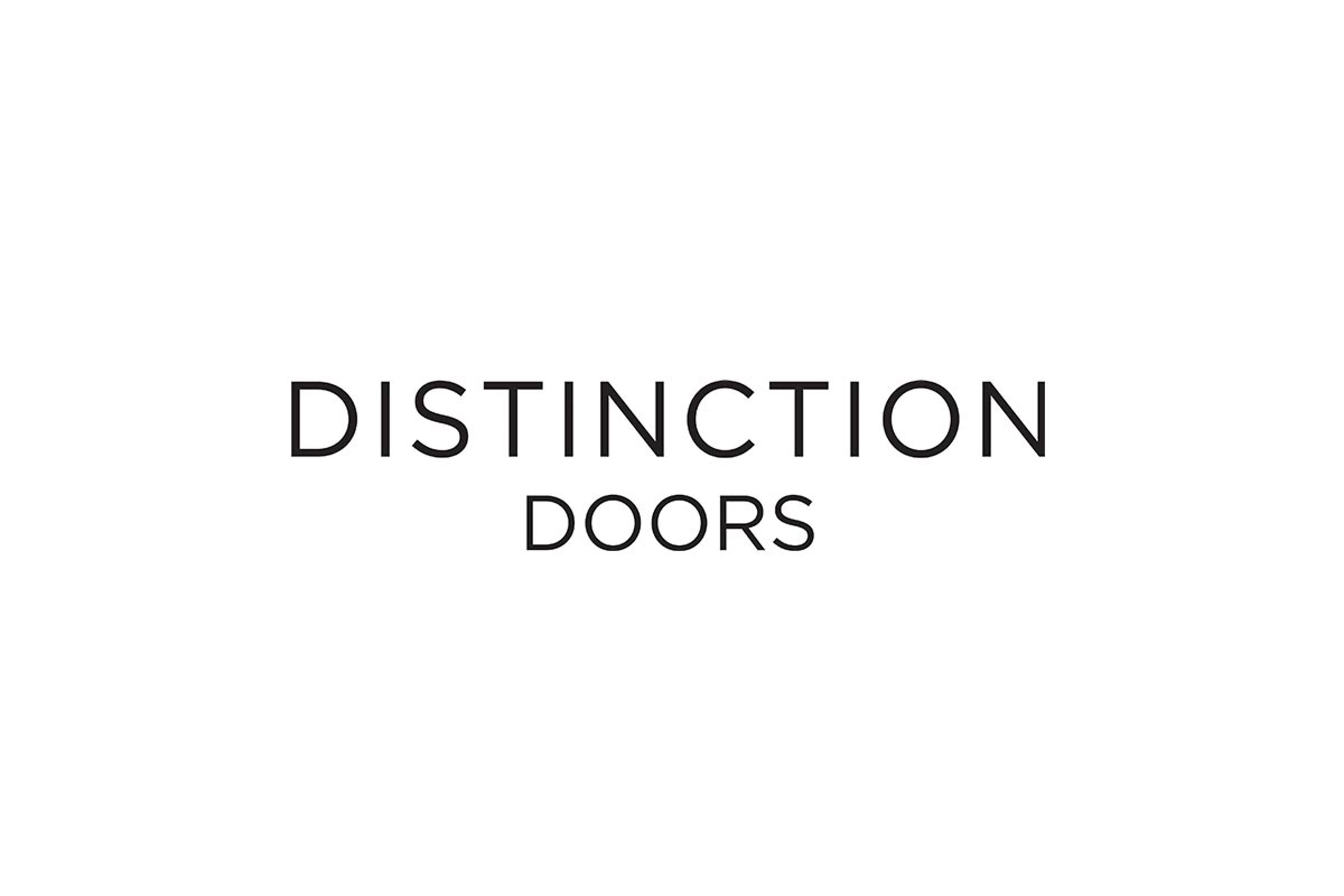 Distinction Doors Logo
